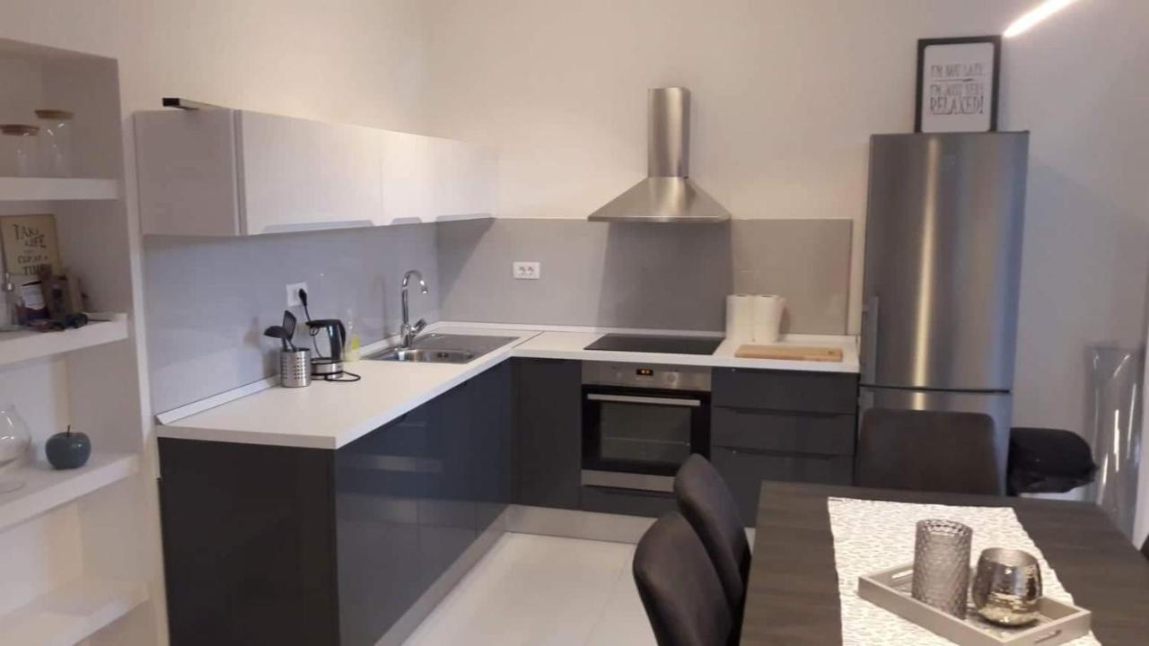 Apartman Ivana Podgora Esterno foto